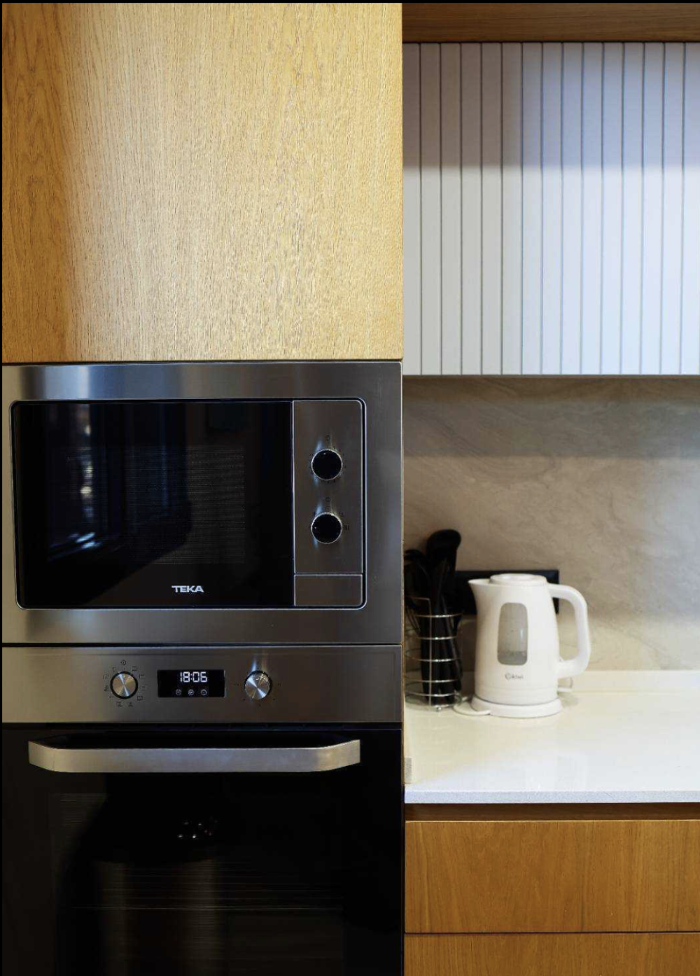 ქირავდება 4 ოთახიანი ბინა საბურთალოზე